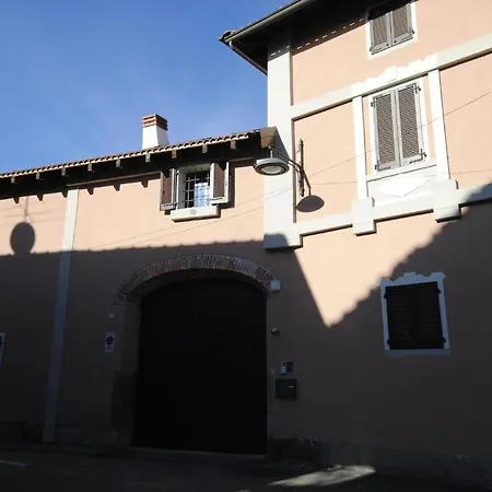Old Farm Aparthotel Vaprio d'Agogna