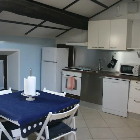 Old Farm Hotel apartamentowy Vaprio dʼAgogna