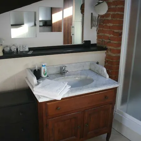 Old Farm 3* Vaprio dʼAgogna