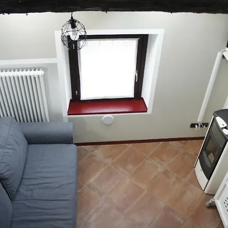 Old Farm Hotel apartamentowy Vaprio dʼAgogna