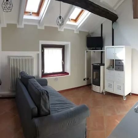 Hotel apartamentowy Old Farm Vaprio dʼAgogna