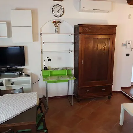 Old Farm 3* Vaprio dʼAgogna