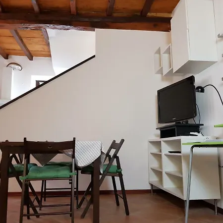 Old Farm Vaprio dʼAgogna