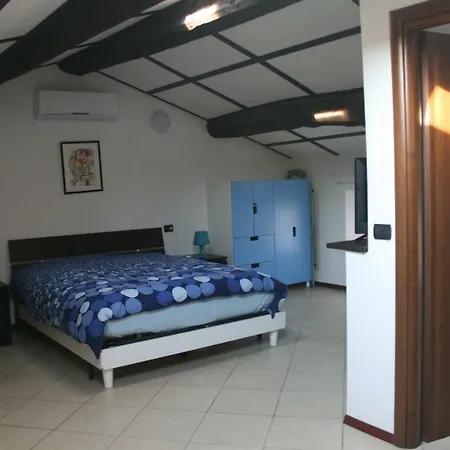 Old Farm 3* Vaprio dʼAgogna