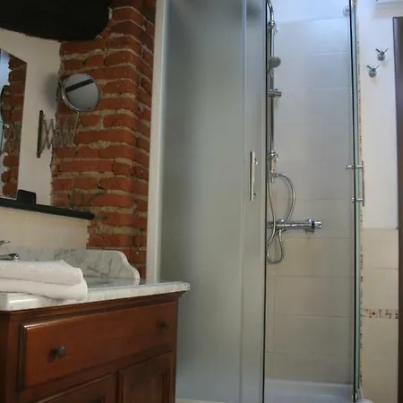 Apartmanhotel Old Farm 3*