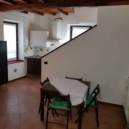 Old Farm Vaprio dʼAgogna