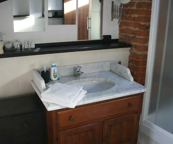 Old Farm 3* Vaprio dʼAgogna