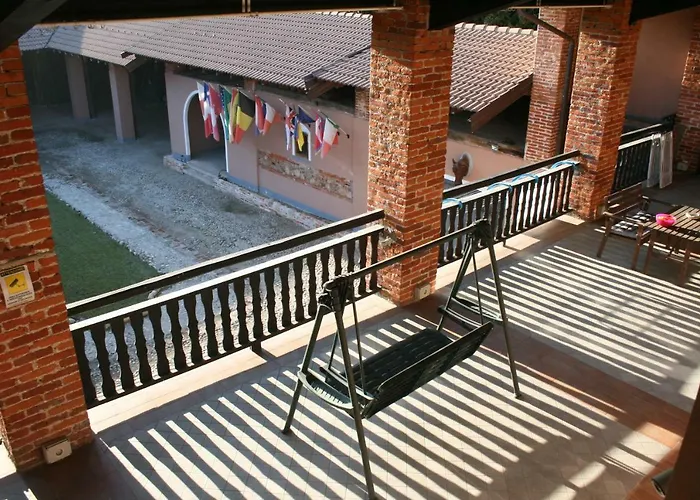 Old Farm 3*
