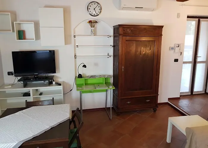 Old Farm 3* Vaprio dʼAgogna