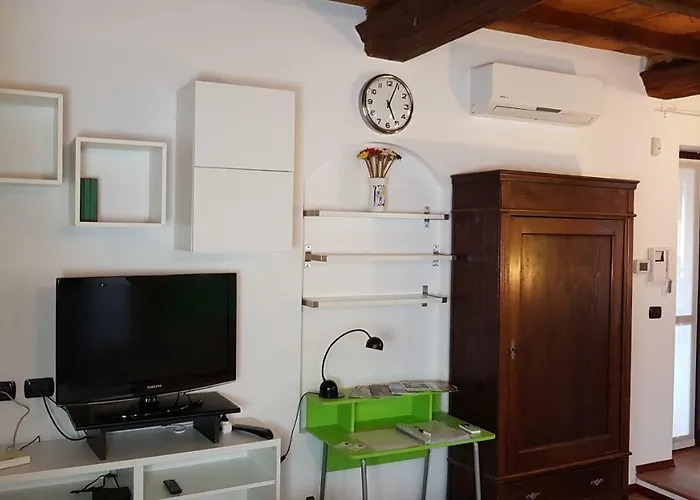 Ξενοδοχείο με διαμερίσματα Old Farm 3*