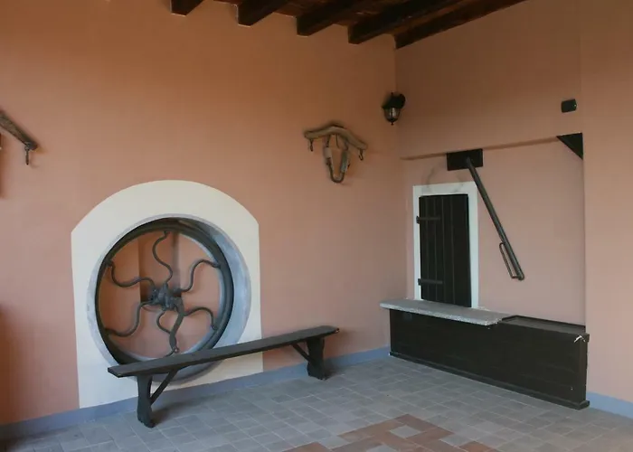 Old Farm 3* Vaprio dʼAgogna