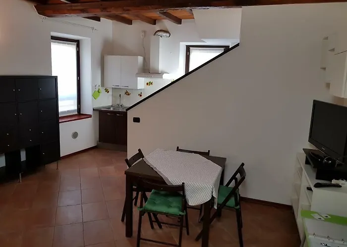 Old Farm Vaprio dʼAgogna